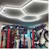 Iluminare LED cu 3 panouri „Fagure de miere” pentru detailing auto și garaj - DUa658 - Изображение 4 - Sellzone.bg Iluminare LED cu 3 panouri „Fagure de miere” pentru detailing auto și garaj - DUa658 - Изображение 4